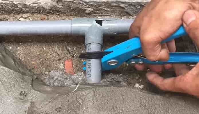 How to Repair PVC Pipe in Tight Spaces