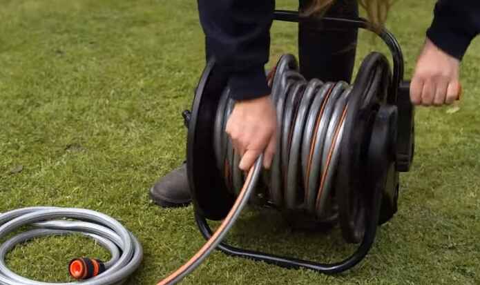 How Does a Hose Reel Work