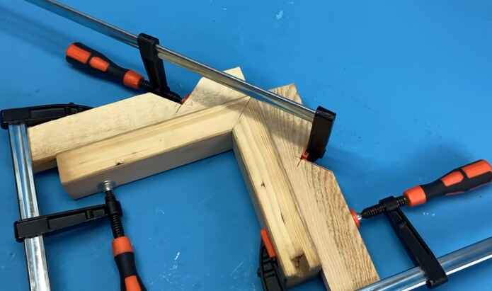 How to Use a Bar Clamp for Woodworking