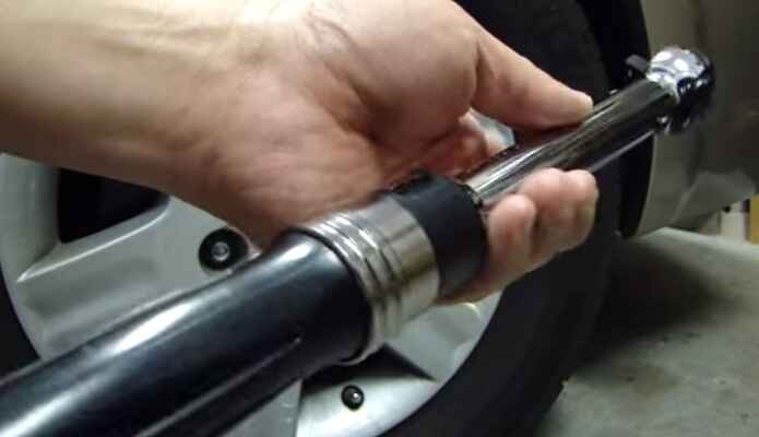 What Size Torque Wrench For Lug Nuts