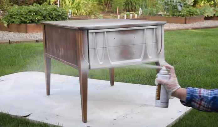 How to Spray Paint Laminate Furniture