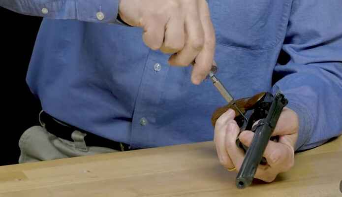 How does a gunsmith screwdriver work